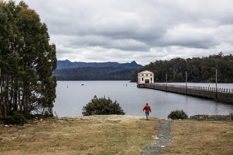 Illustration for article titled You Can Sleep In the Old Hydroelectric Plant In the Middle of This Lake